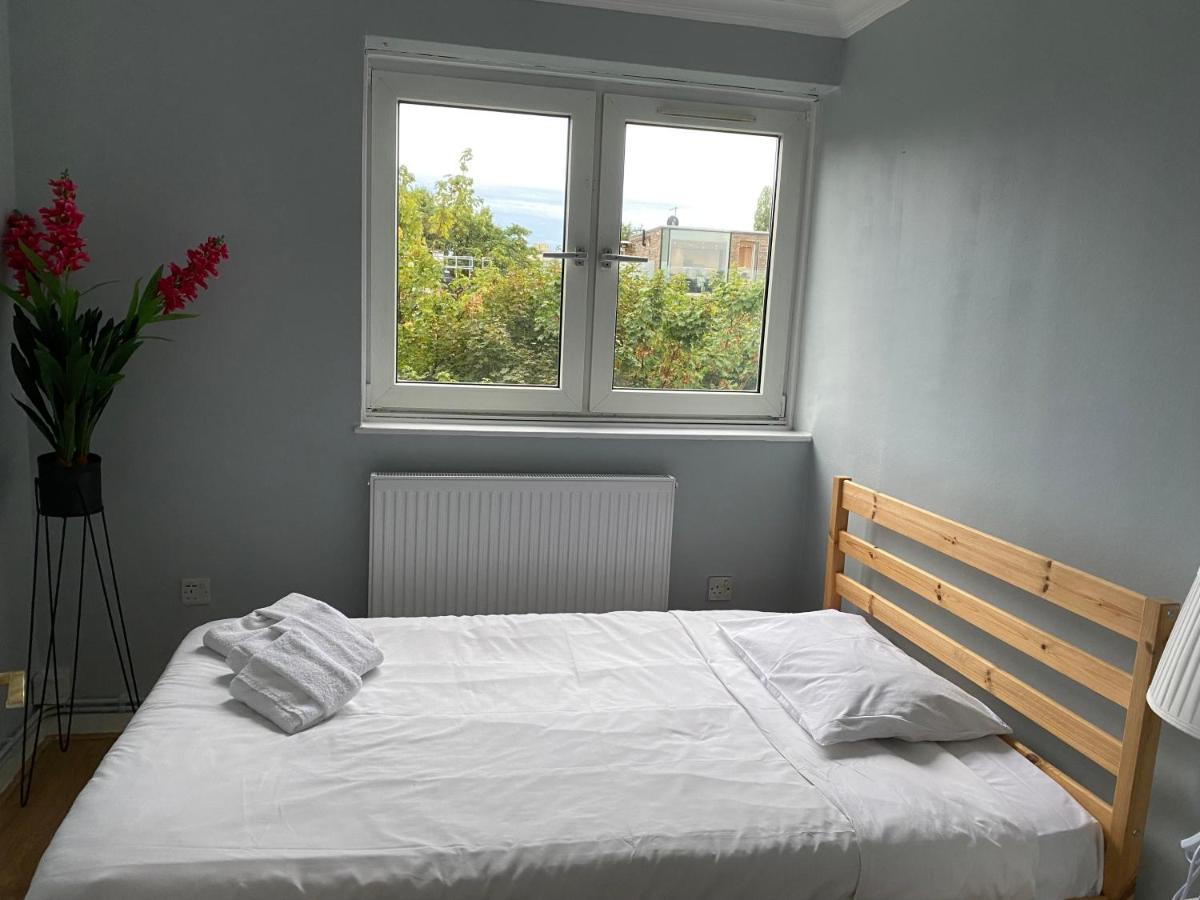 Cosy 3 Bed Flat Ideal For Trips To London Exteriör bild