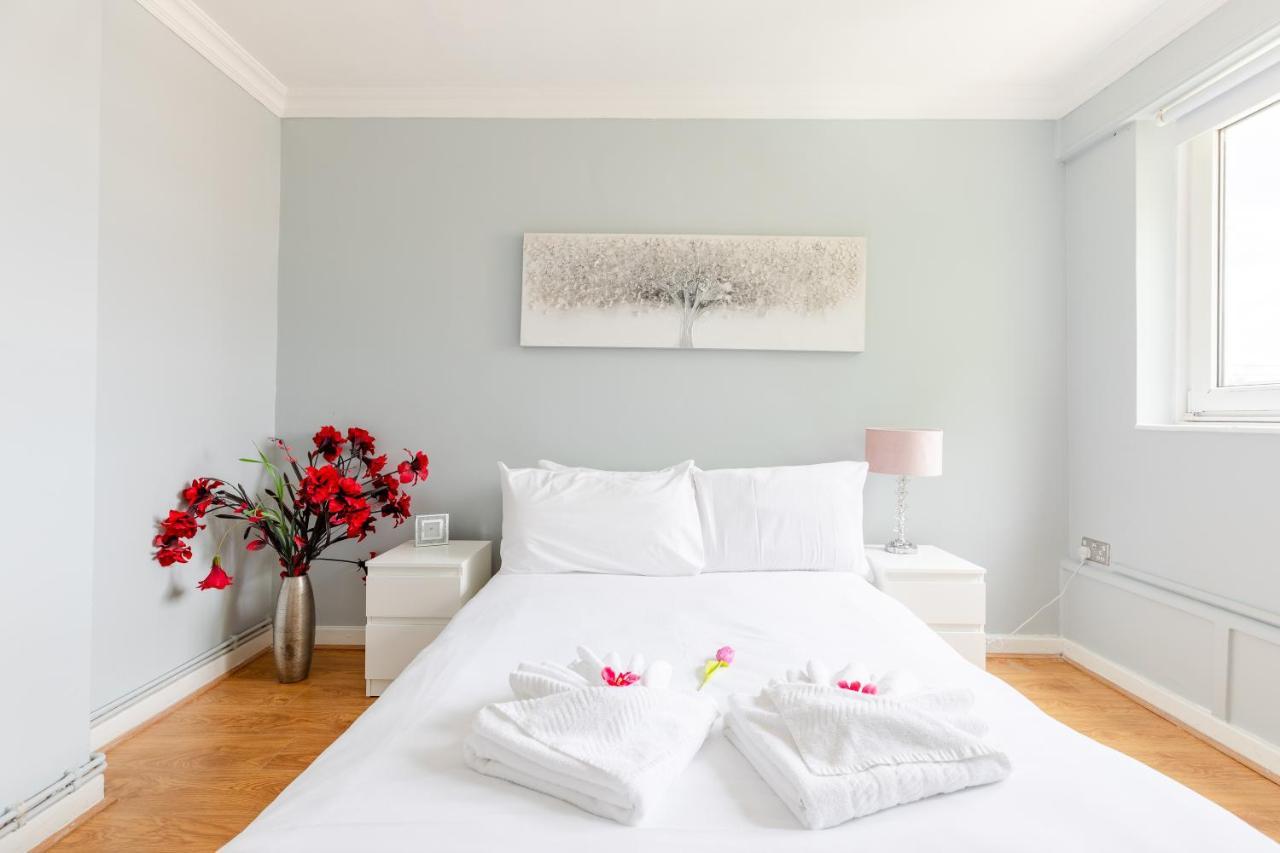Cosy 3 Bed Flat Ideal For Trips To London Exteriör bild