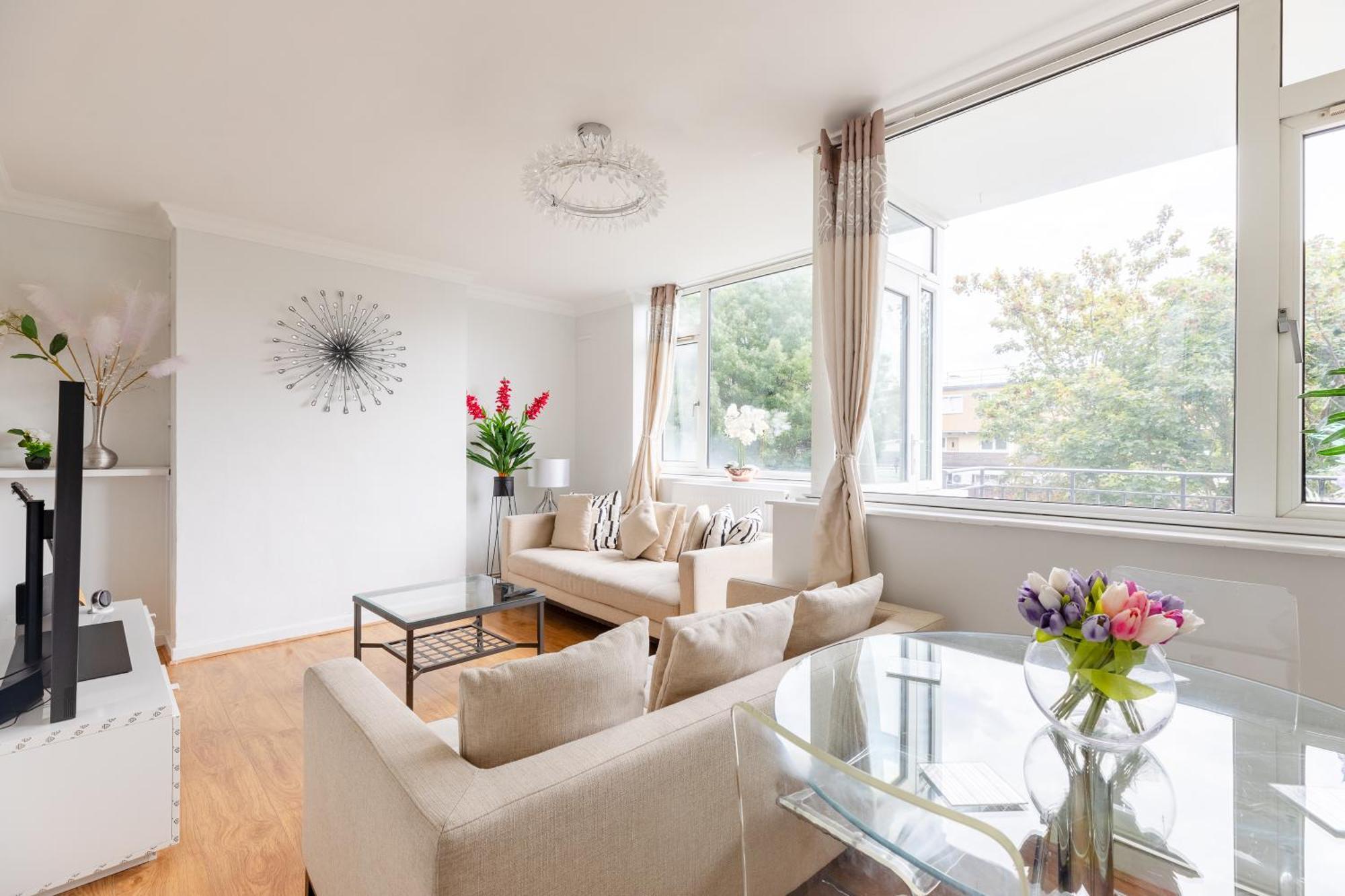 Cosy 3 Bed Flat Ideal For Trips To London Exteriör bild
